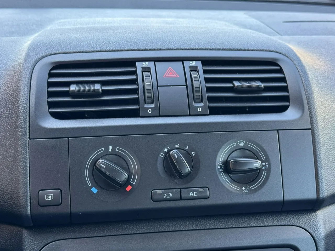2026/05/77858/1779310569_0294.webp