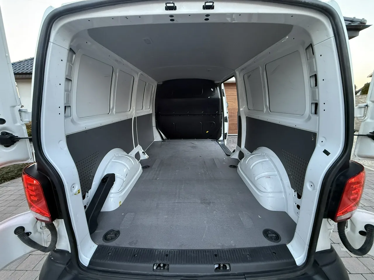 2026/08/86182/1785945004_7843.webp