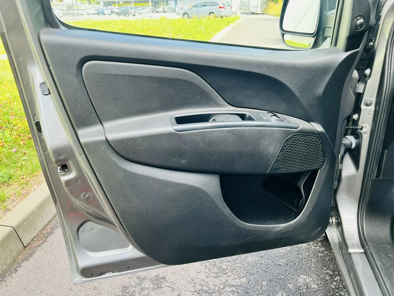 2026/09/89735/1789600082_8925.webp